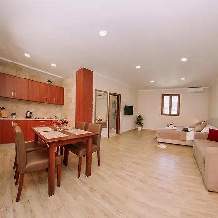 City Apartments Apartamento Budva